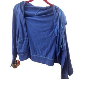 Blue sweatshirt by almost famous.